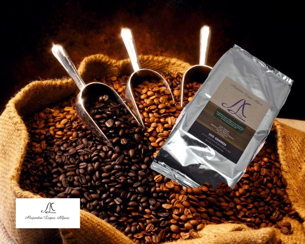 El Paladar Reconoce la Diferencia al Beber un Buen Café.